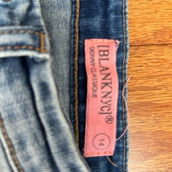 Blank NYC girls jeans - Picture 2 of 3